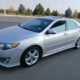 Toyota Camry 2013