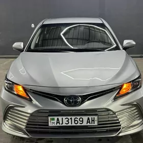 Toyota Camry 2022