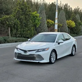 Toyota Camry 2020
