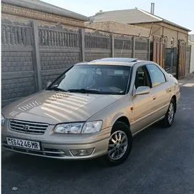 Toyota Camry 2000
