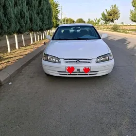Toyota Camry 2001