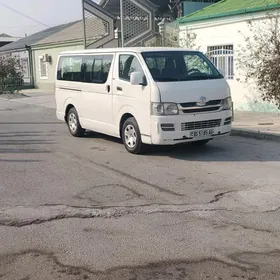 Toyota Hiace 2006
