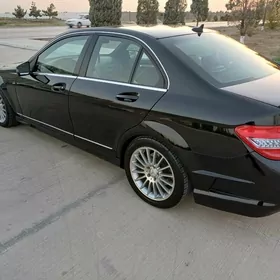 Mercedes-Benz C300 2010