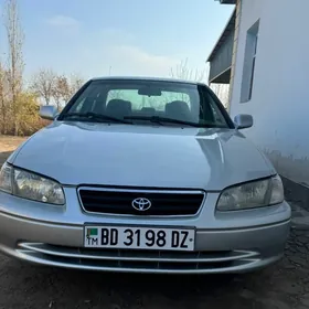 Toyota Camry 2000