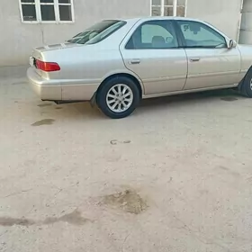 Toyota Camry 2000