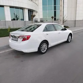 Toyota Camry 2013