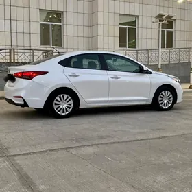 Hyundai Accent 2022