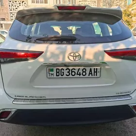 Toyota Highlander 2020