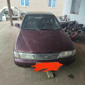 Nissan Sunny 2000