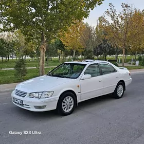 Toyota Camry 2001
