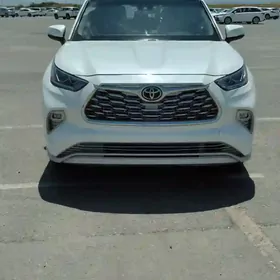Toyota Highlander 2020