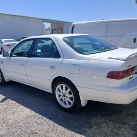 Toyota Camry 2001