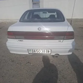 Nissan Cefiro 1995
