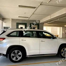 Toyota Highlander 2016