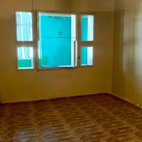 Mir1 3komnat 4/4 etazy