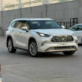 Toyota Highlander 2020
