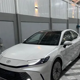 Toyota Camry 2025