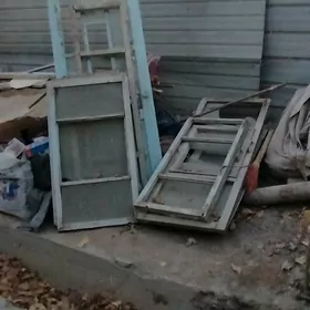 Çykarylan aýna gapy şkaf