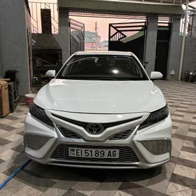 Toyota Camry 2020