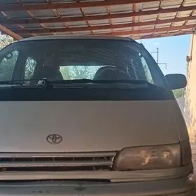 Toyota Previa 1993