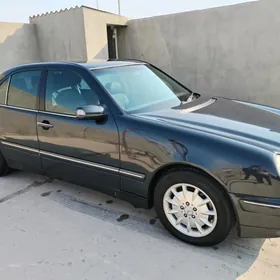 Mercedes-Benz E320 2001