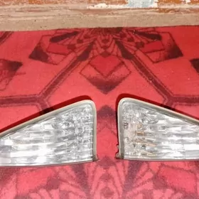 Nissan Murana zadny cyra