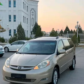 Toyota Sienna 2008