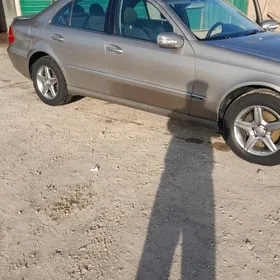 Mercedes-Benz E320 2003