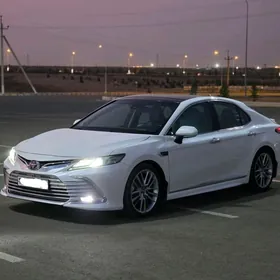 Toyota Camry 2018