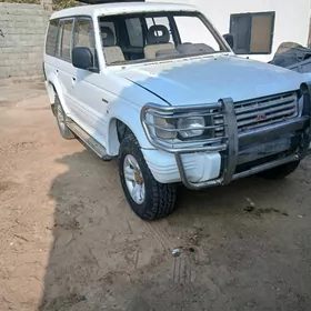 Mitsubishi Pajero 1994