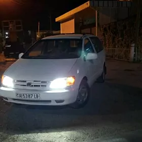 Toyota Sienna 1998