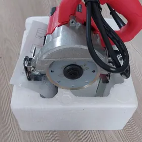 Aýna we kafel daýra