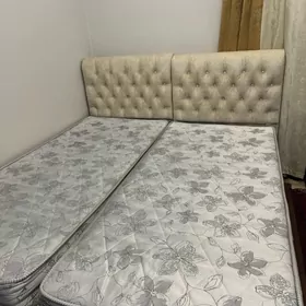 кровать. krawat bir adamlyk