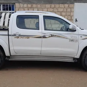 Toyota Hilux 2011