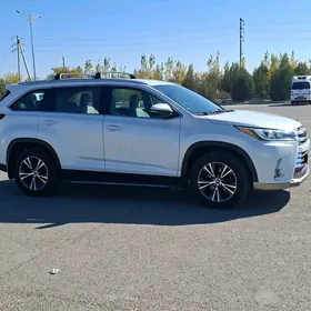 Toyota Highlander 2019