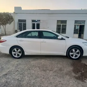 Toyota Camry 2016