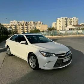 Toyota Camry 2015