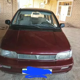 Mitsubishi Chariot 1993