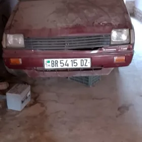 Mitsubishi Chariot 1991