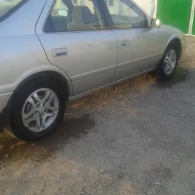Toyota Camry 2000