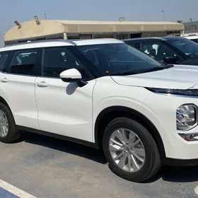 Mitsubishi Outlander 2025