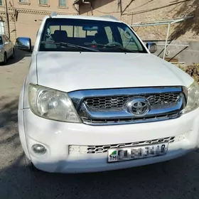 Toyota Hilux 2010