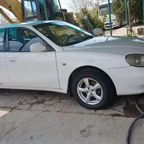 Daewoo Leganza 1998