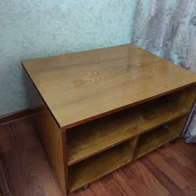 Столик журнальный