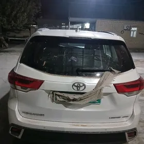 Toyota Highlander 2019