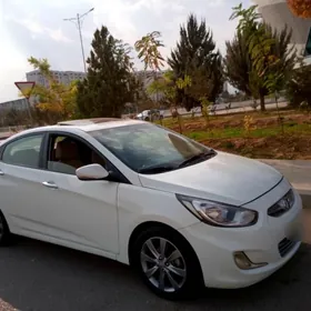 Hyundai Accent 2012