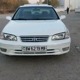 Toyota Camry 2000