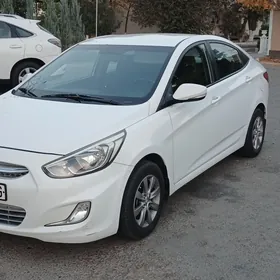 Hyundai Accent 2014
