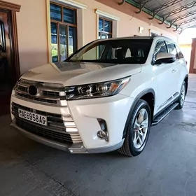 Toyota Highlander 2019