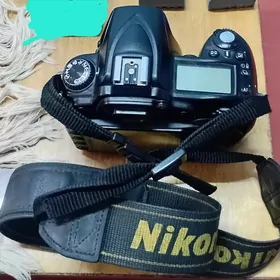 Nikon D90